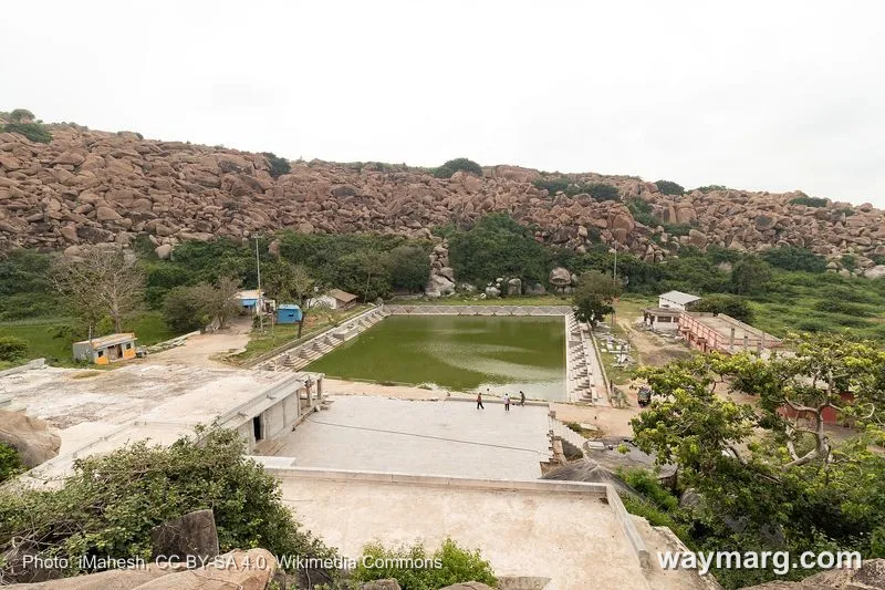 Pampa Sarovar lake and shrines, Hampi
